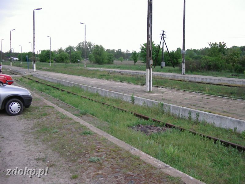 2005-05-23.067 Slawa widok na perony.jpg - Sawa Wlkp., widok na perony